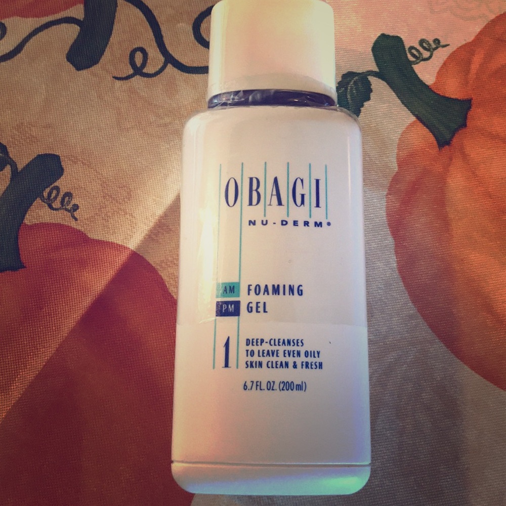 New- unopened OBAGI foaming gel skin cleanser 💧
